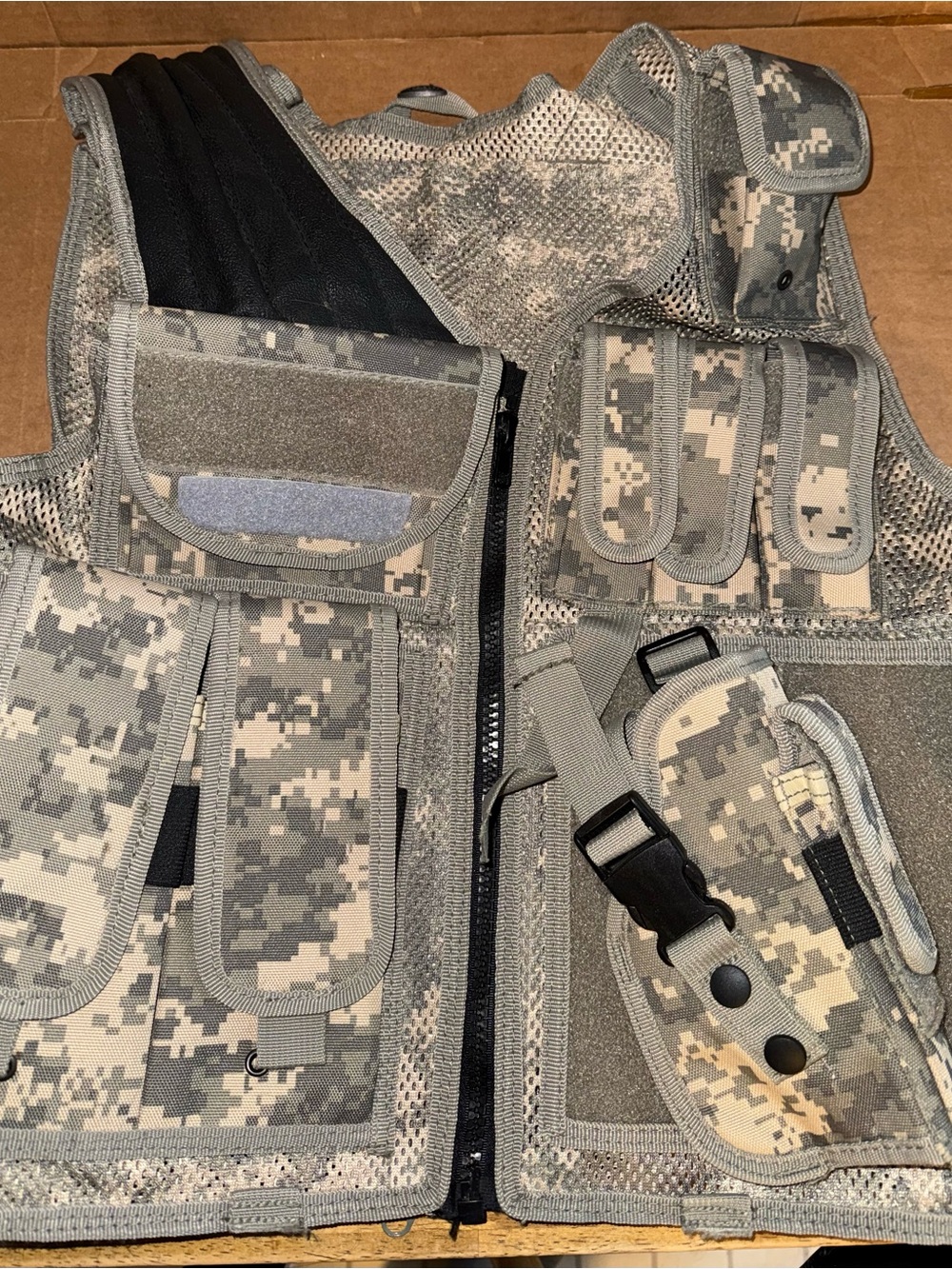 Tactical Phone Accessory Vest - Gray Camouflage A29